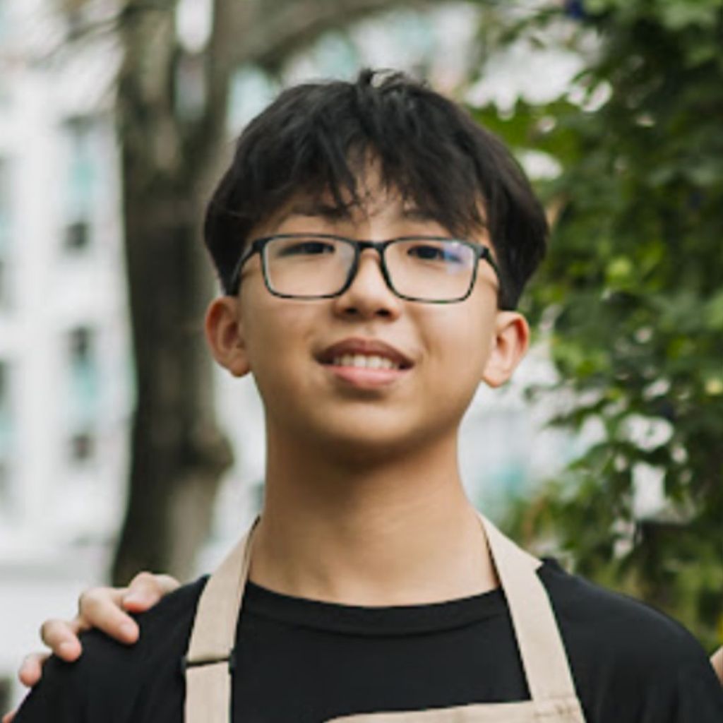 Ashton - Smol Friend