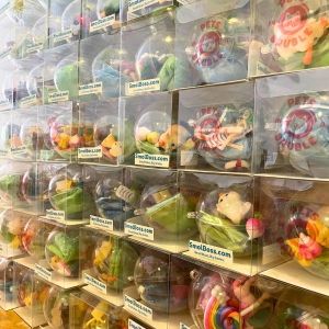 Packing 100 Pets-in-a-Bauble Kits for KKH Pain Awareness Week 2025